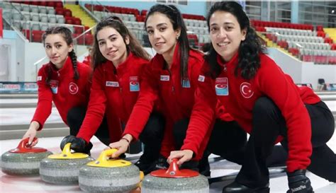 K­a­d­ı­n­ ­C­u­r­l­i­n­g­ ­M­i­l­l­i­ ­T­a­k­ı­m­ı­ ­İ­t­a­l­y­a­­d­a­ ­ş­a­m­p­i­y­o­n­ ­o­l­d­u­